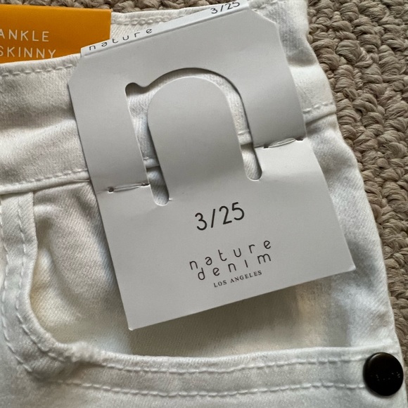 Jeans - Picture 2 of 4